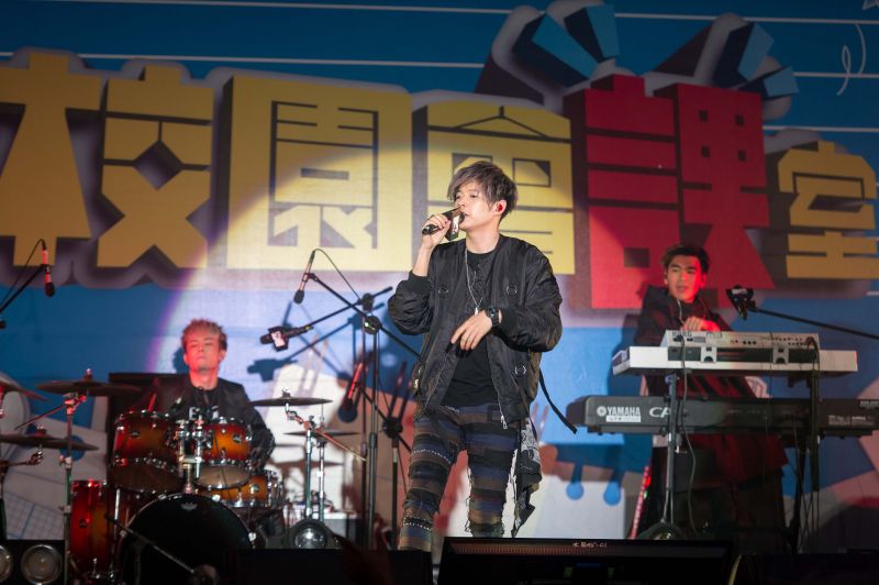img1493270176.jpg