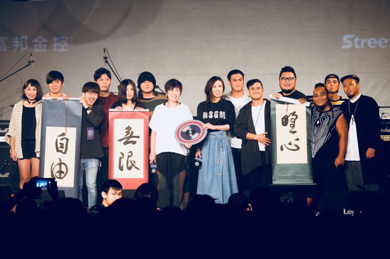img1536592203.jpg